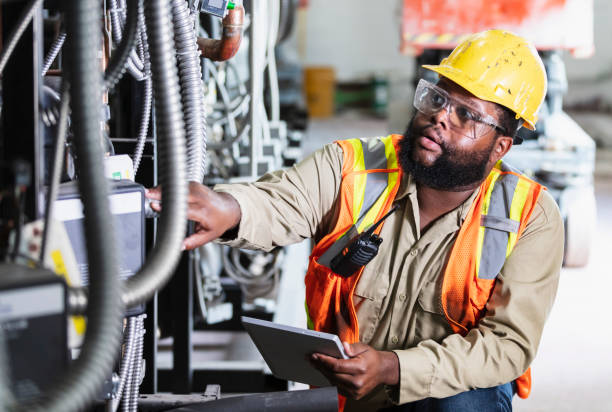 Best 24-Hour Electrician  in Mayflower Village, CA